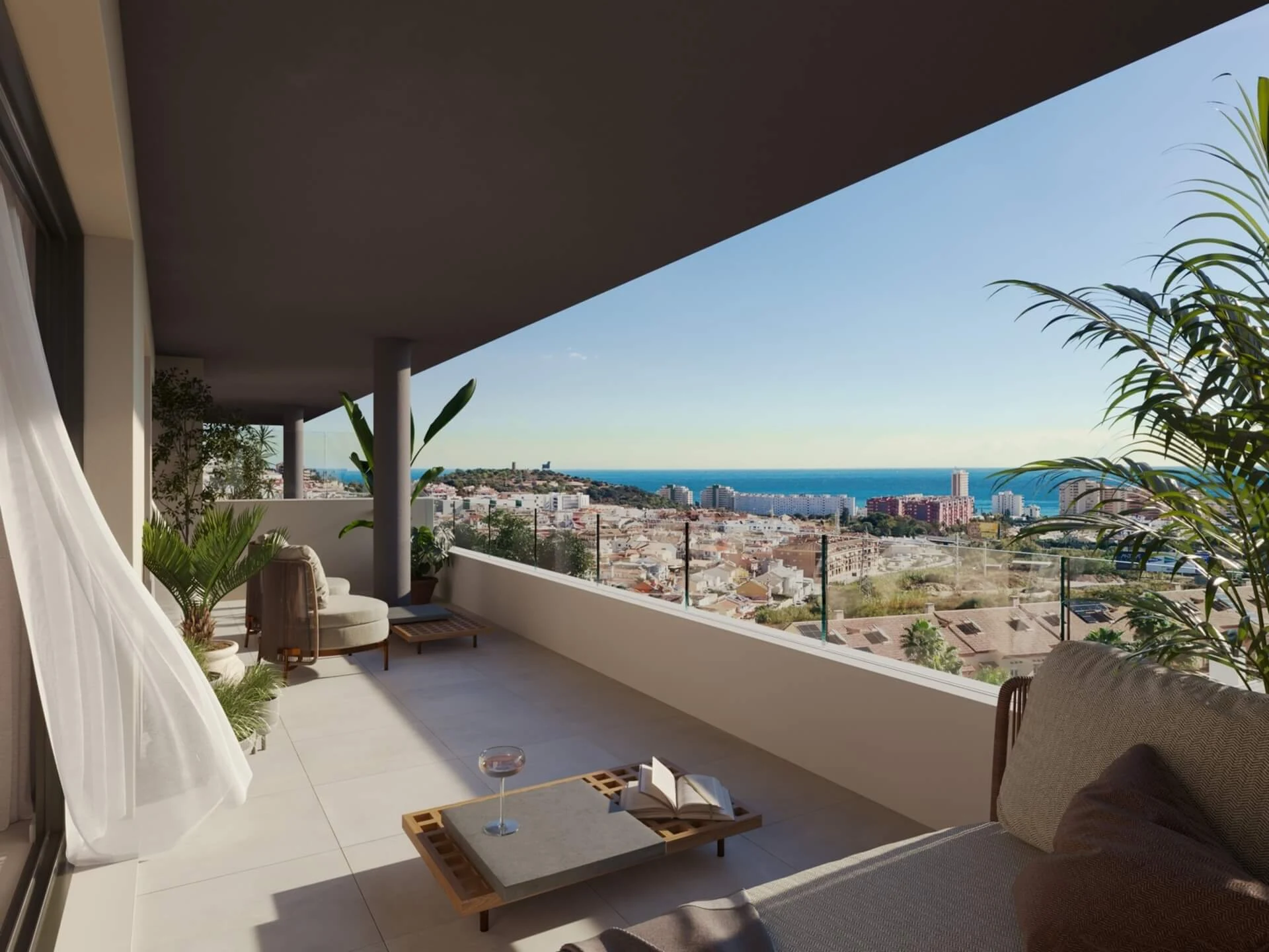 Terras met panoramisch zicht op Fuengirola en zee