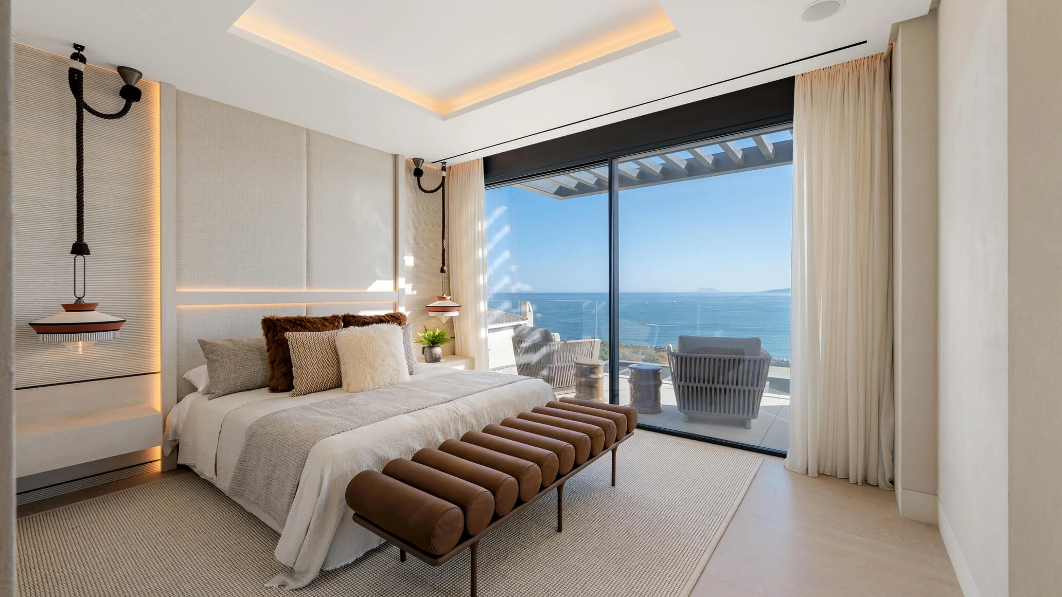 Atelier 4 — slaapkamer met terras en panoramisch zeezicht