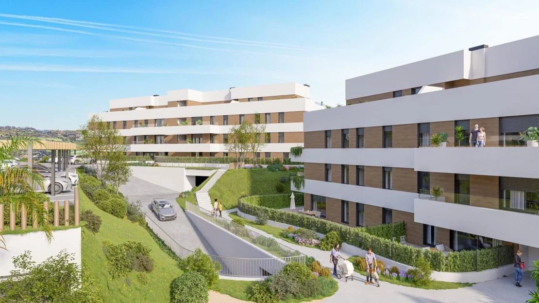 Buitenzwembad met terras en omliggende tuinen