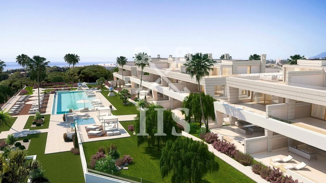 Overzicht van het Epic Marbella complex met moderne architectuur en tuinen
