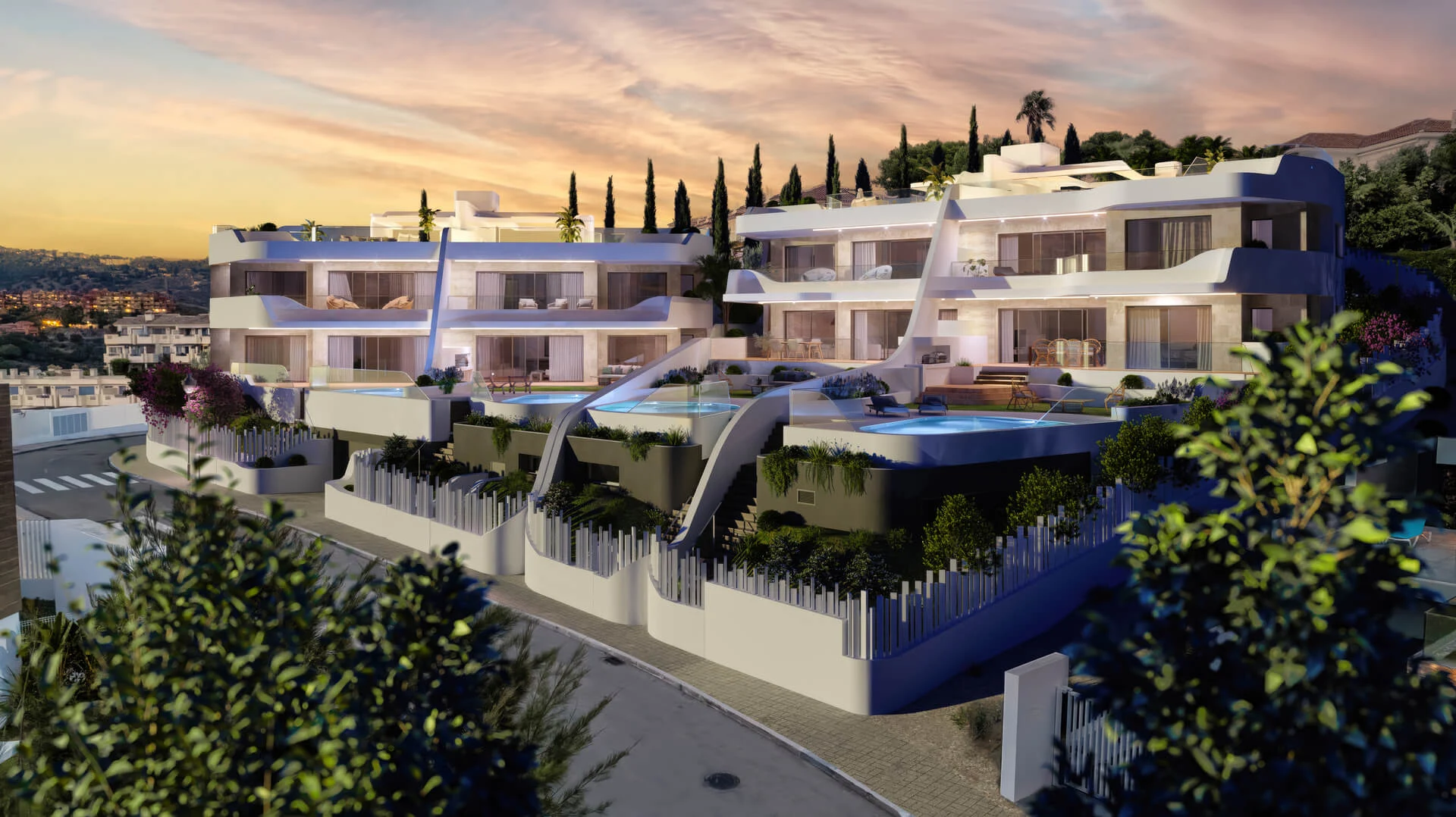 Golden Eight Cabopino Marbella bij zonsondergang