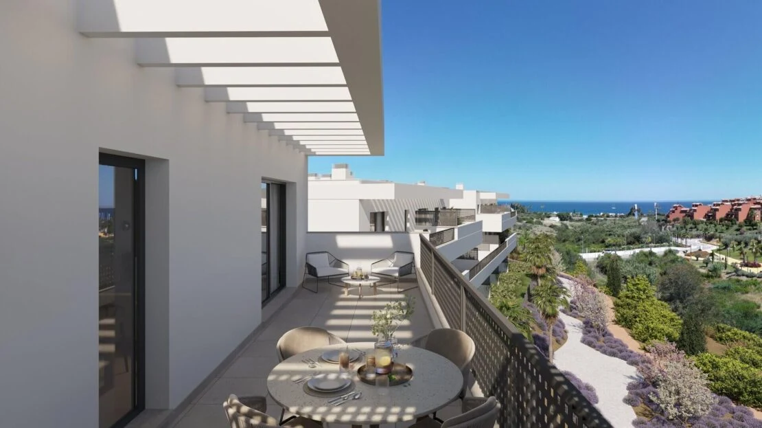 Serenity Gardens — terras met buitenmeubelen in Estepona