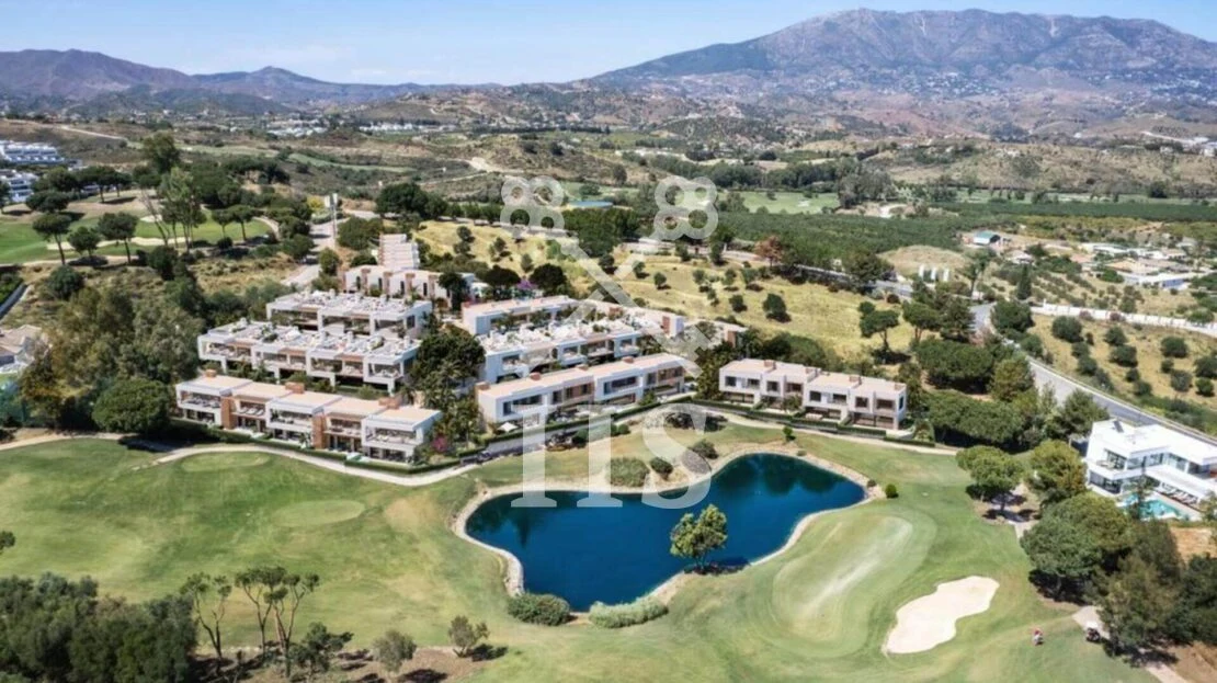 Zwembad en gemeenschappelijke ruimtes van La Cala Golf Residences